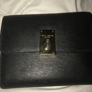 Henri bendel black wallet